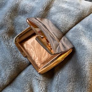 Hourglass Bronzer in “Luminous Bronze Light”